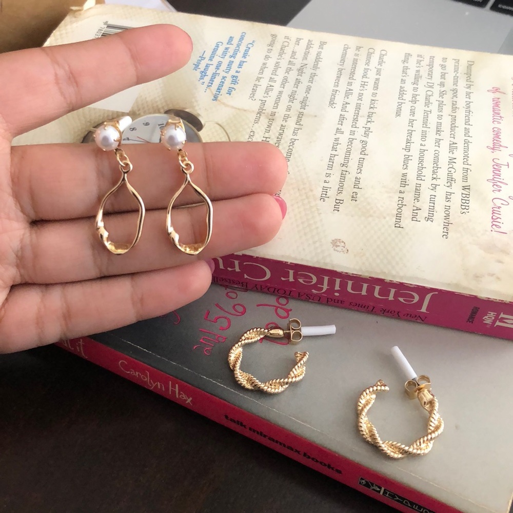 3 Golden earring sets( 15$!!! When bundled)